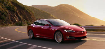 Tesla'dan Floridalılara Uzaktan Destek!
