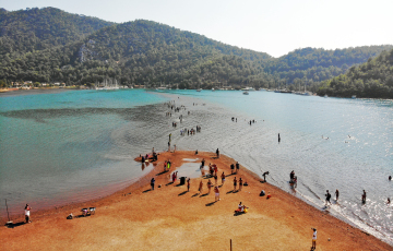 Siz Hiç Denizin Üzerinde Yürüdünüz mü ? Kızkumu