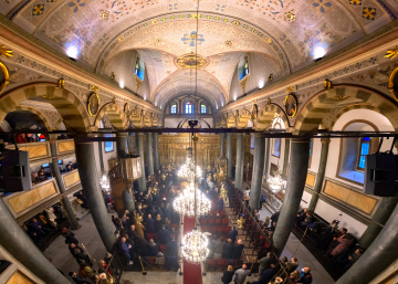 İstanbullu Ortodoksların geleneği: Denizden haç çıkarma  İstanbullu Ortodoksların geleneği: Denizden haç çıkarma