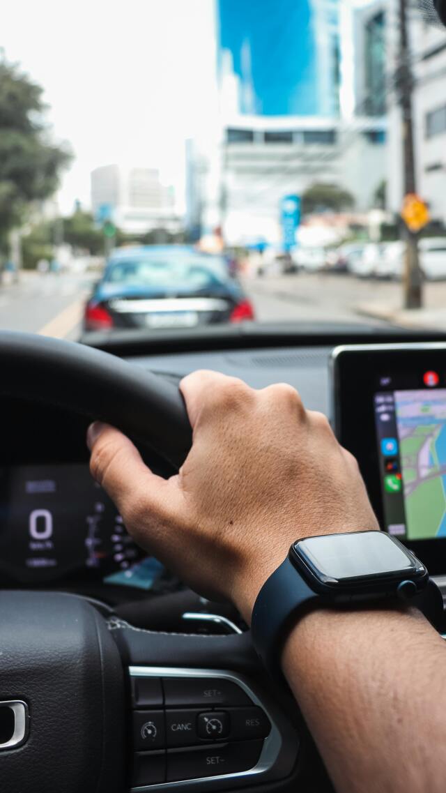 Dijital asistan ve sigorta entegrasyonu, kullanıcıların yolda kendilerini çok daha güvende hissetmelerini sağlıyor.  Dijital asistan ve sigorta entegrasyonu, kullanıcıların yolda kendilerini çok daha güvende hissetmelerini sağlıyor.