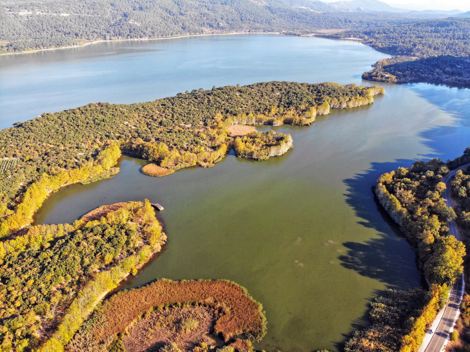 Tam Bir Görsel Şölen; Kovada Gölü Milli Parkı