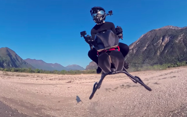 İzleyenleri şaşırtan Volonaut Airbike’ın tanıtım videosunu linkten izleyebilirsiniz: https://www.youtube.com/watch?v=-Fev5M_7Wnw İzleyenleri şaşırtan Volonaut Airbike’ın tanıtım videosunu linkten izleyebilirsiniz: https://www.youtube.com/watch?v=-Fev5M_7Wnw