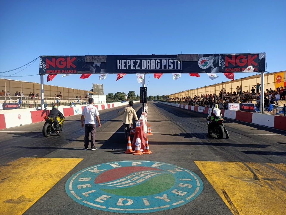 Antalya'da gerçekleşen Moto Drag Şampiyonası'nda en hızlılar belli oldu!