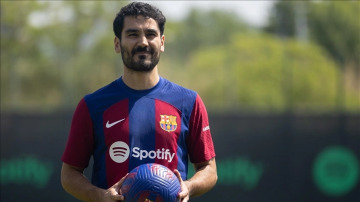 İlkay Gündoğan Barcelona’ya transfer oldu! İlkay Gündoğan Barcelona’ya transfer oldu!