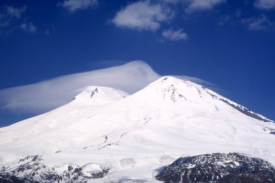Avrupa’nın çatısına bir tırmanış öyküsü Avrupa’nın çatısına bir tırmanış öyküsü