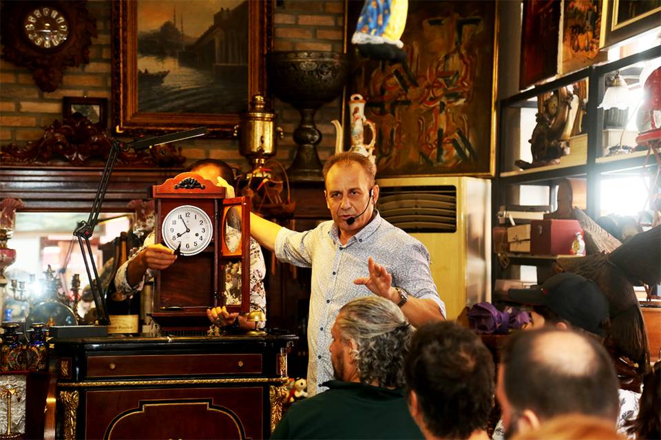 Almak da zevkli, satmak da... Almak da zevkli, satmak da...