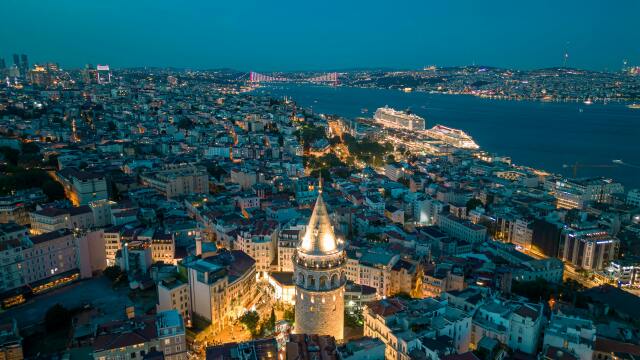 İstanbul’un dönüşümünde hedef, yalnızca beton yenilemek değil, uzun vadede daha dayanıklı, yaşanabilir ve sürdürülebilir bir kent yapısı oluşturmak olmalı.