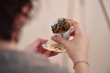 Fal gerçekten çıkıyor mu? Bize mi öyle geliyor?