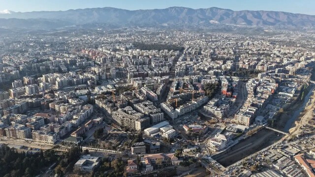  Hatay’da 100 binin üzerinde konut ve iş yerinin teslimi veya tamamlandığı rapor edildi.