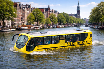 Hem karada hem suda giden amfibuslar 