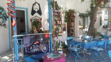 Modern çağın kervansarayı: Moto Cafe Lee Gezgin Evi