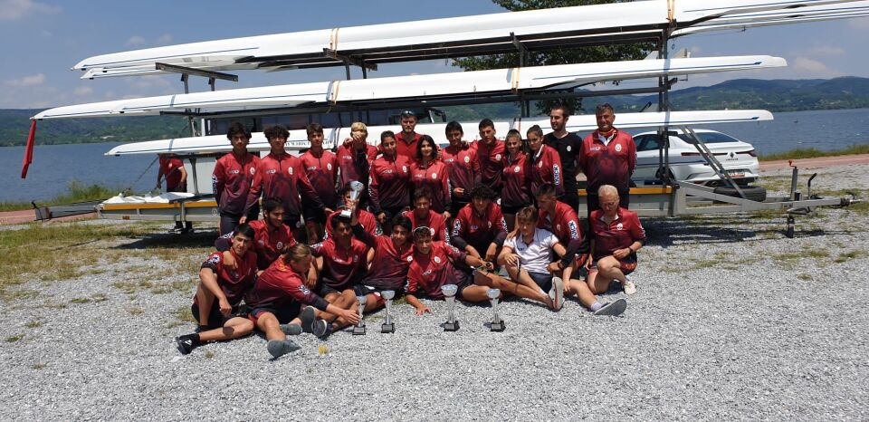 Quick Sigorta’nın desteklediği Galatasaray Kürek Takımı'mız Bahar Kupası yarışlarında aldıkları derecelerle büyük başarı gösterdi