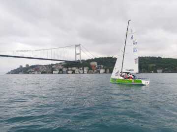 İstanbul’un Fethi Boğaz Kupası’nın startı Gençlik ve Spor Bakanı Kasapoğlu tarafından verildi.