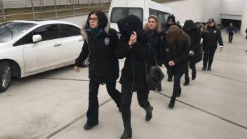 Sahte teminat mektubu satan şebeke yakalandı Sahte teminat mektubu satan şebeke yakalandı