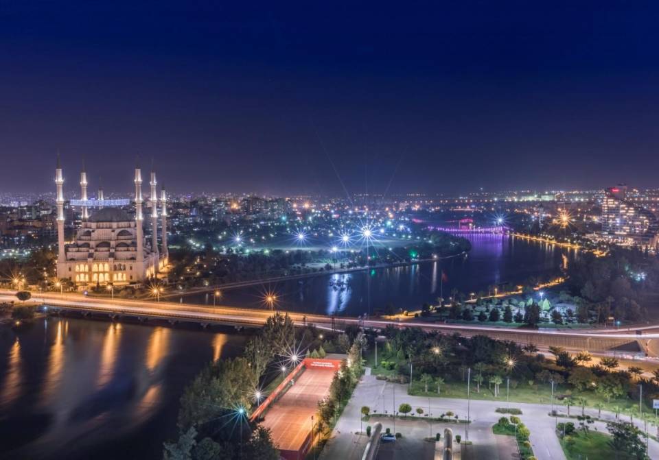 Lezzet, samimiyet ve mizahın "01" numaralı başkenti: Adana