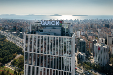 Tüm ihtişamıyla   "Şehrin Yıldızı", Quick Tower! Tüm ihtişamıyla   "Şehrin Yıldızı", Quick Tower!