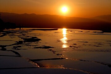 Doğası ve tarihiyle Pamukkale