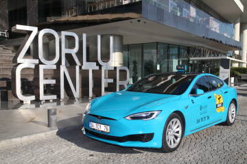 İstanbul trafiğinin yenileri: Elektrikle çalışan turkuaz taksiler! İstanbul trafiğinin yenileri: Elektrikle çalışan turkuaz taksiler!